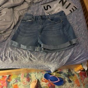 Jean shorts brand new size 8